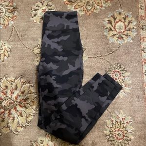 Camo leggings